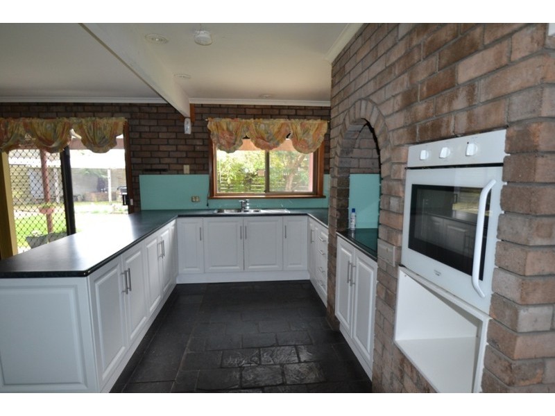 16 Cromwell Street, Perth TAS 7300