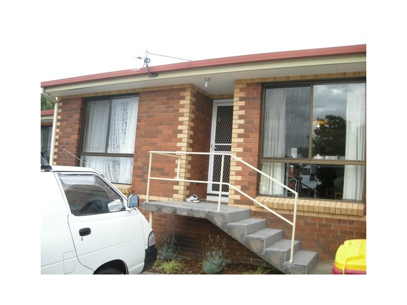 2/17-19 Button Street, Mowbray TAS 7248