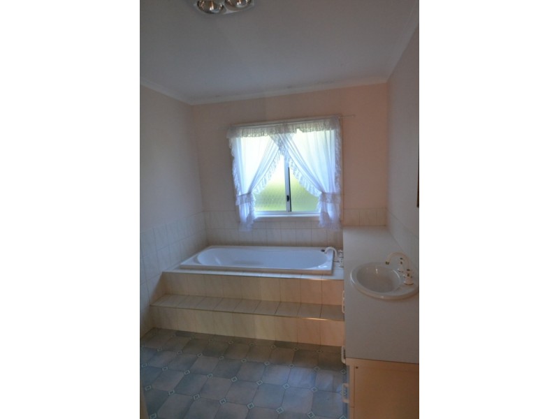 10 Paringa Avenue, Lanena TAS 7275