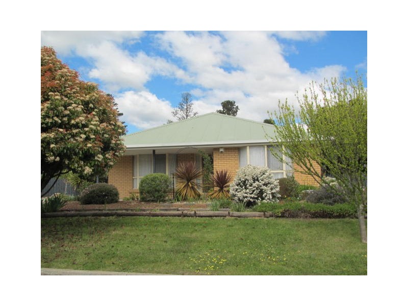 42 Parklands Parade, Newnham TAS 7248