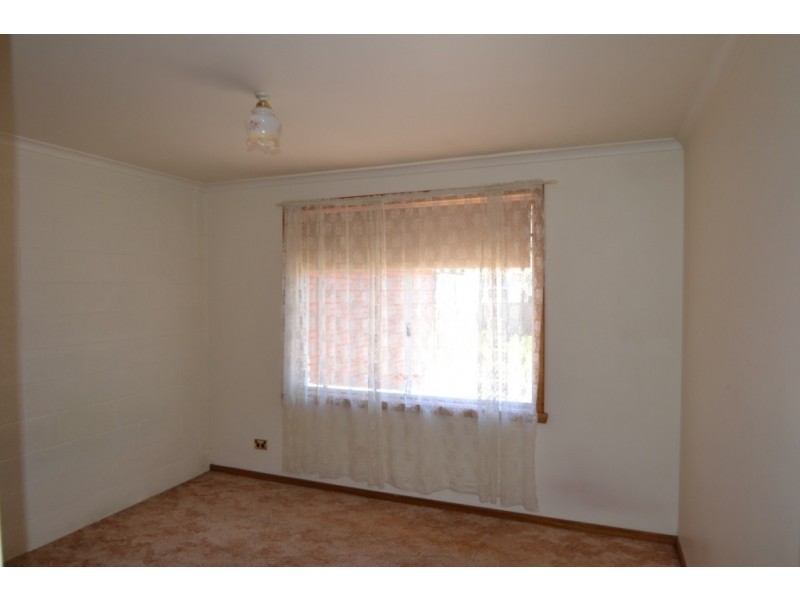 2/1-3 Newnham Close, Newnham TAS 7248