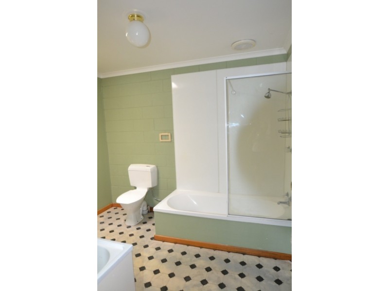 1/13 Newnham Close, Newnham TAS 7248