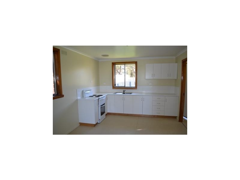 8 Amundsen Street, Ravenswood TAS 7250