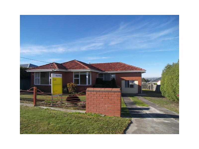 16 Arnold Street, Newnham TAS 7248