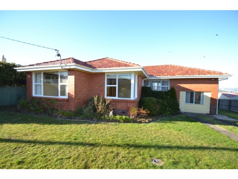 16 Arnold Street, Newnham TAS 7248