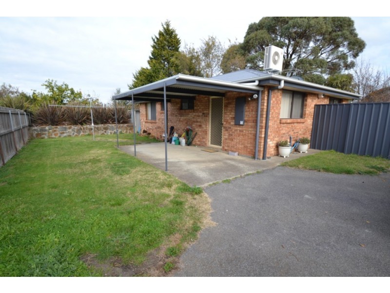 2/11 Drysdale Court, Newnham TAS 7248