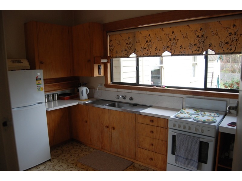 19 Esplanade, Triabunna TAS 7190