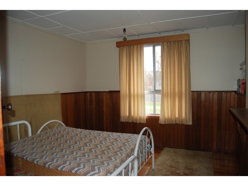 19 Esplanade, Triabunna TAS 7190