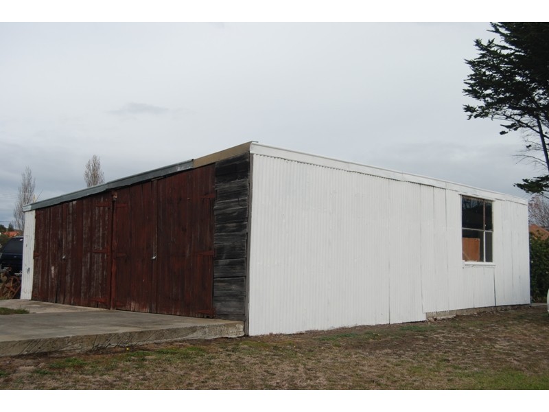 19 Esplanade, Triabunna TAS 7190