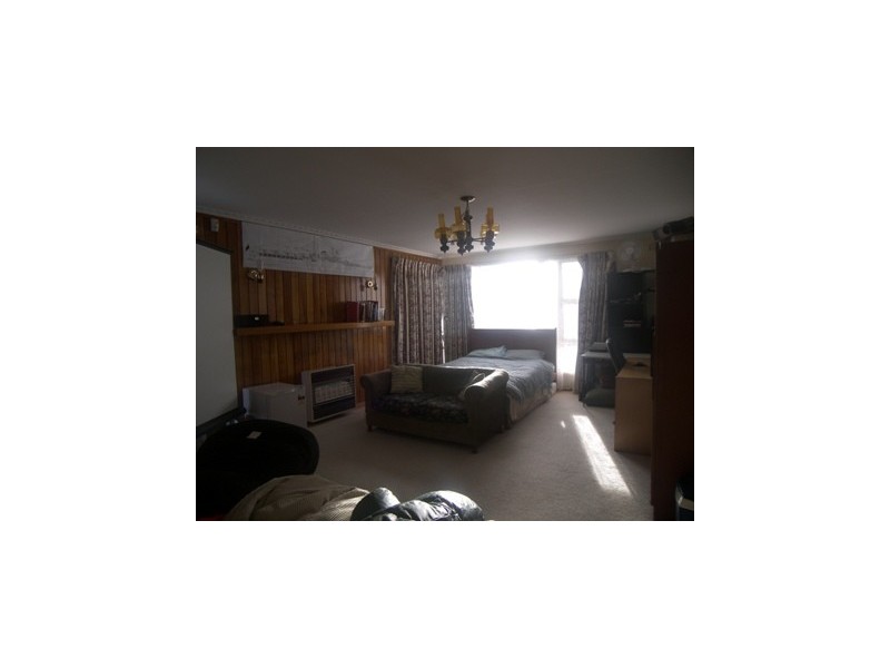 1 Parklands Parade, Newnham TAS 7248