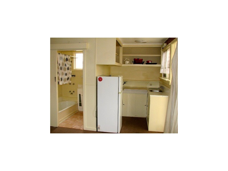 1 Parklands Parade, Newnham TAS 7248