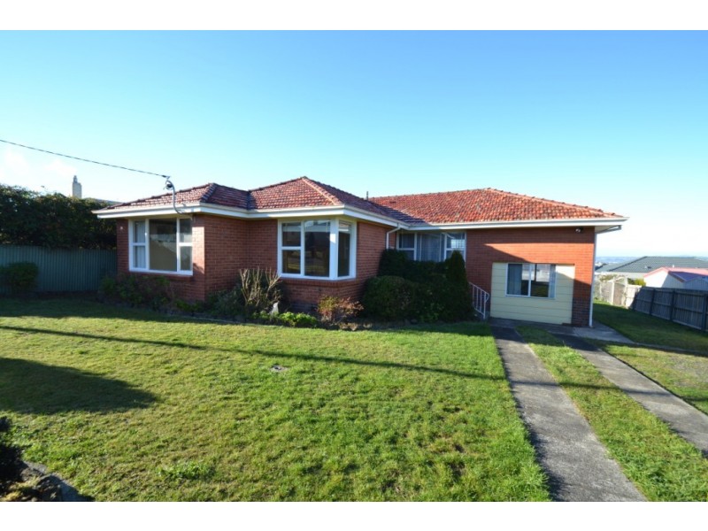 16 Arnold Street, Newnham TAS 7248