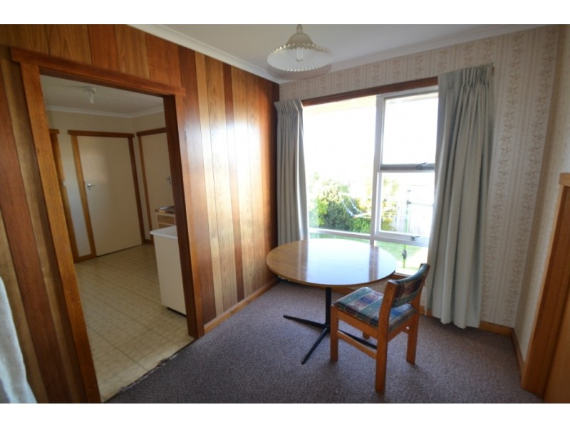 16 Arnold Street, Newnham TAS 7248