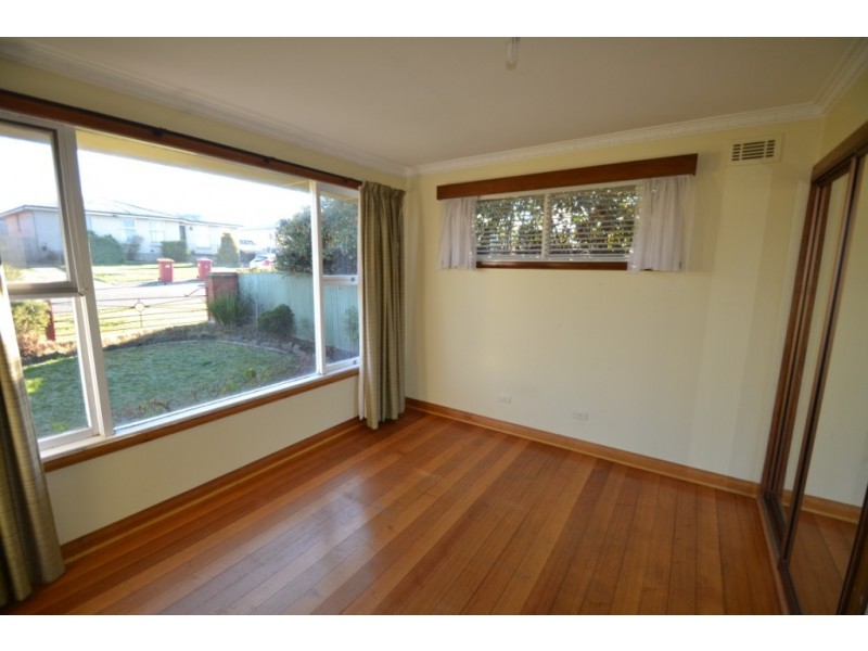 16 Arnold Street, Newnham TAS 7248