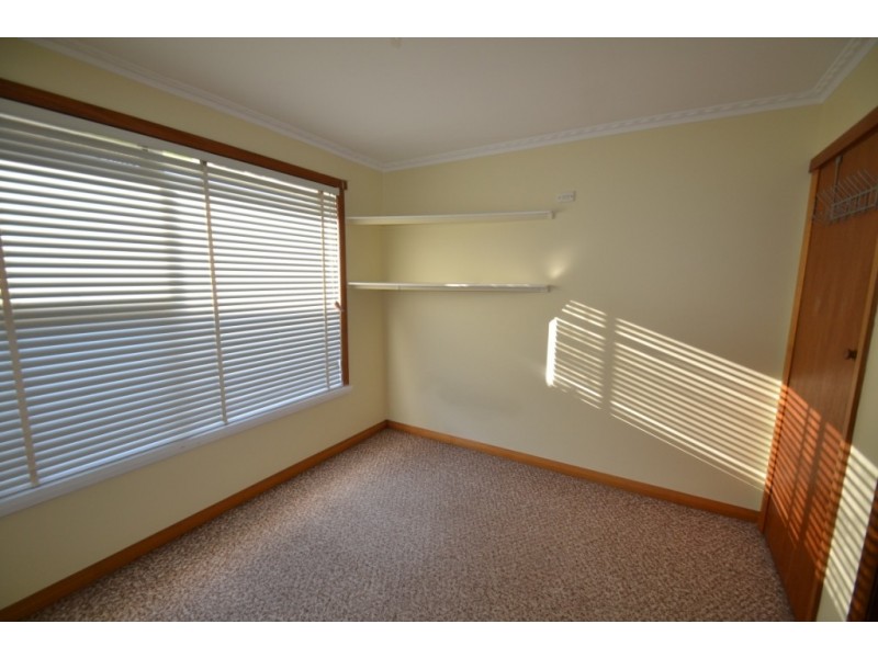 16 Arnold Street, Newnham TAS 7248