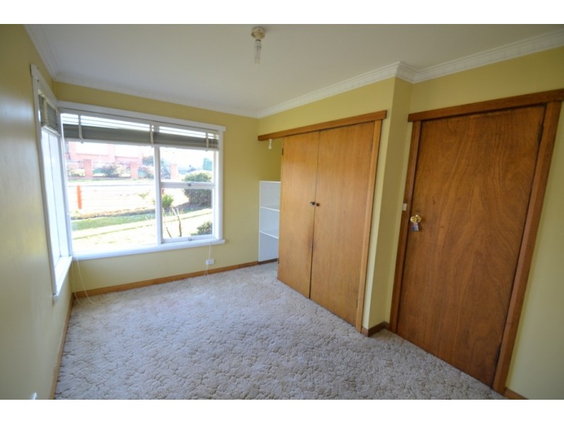 16 Arnold Street, Newnham TAS 7248