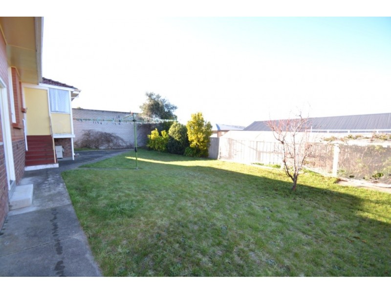 16 Arnold Street, Newnham TAS 7248