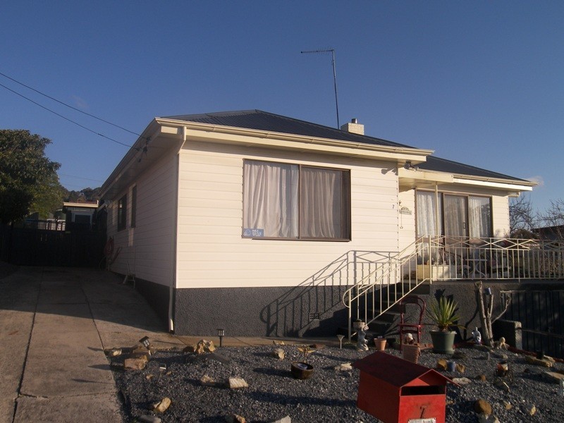 7 Ernest Street, Beauty Point TAS 7270