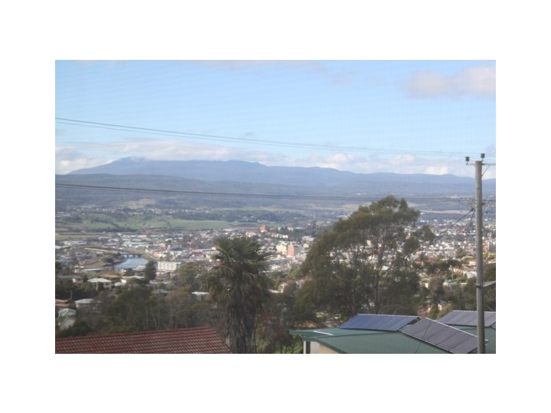 38 New World Avenue, Trevallyn TAS 7250