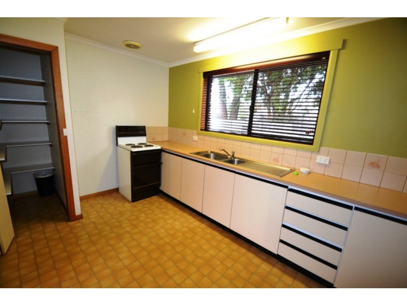 2/16 Station Road, St Leonards TAS 7250