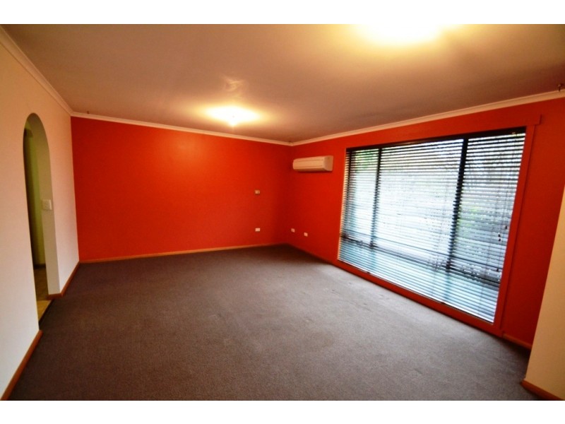 2/16 Station Road, St Leonards TAS 7250
