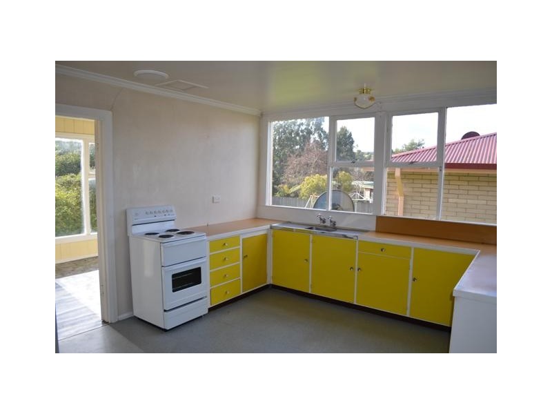 27 Beefeater Street, Deloraine TAS 7304