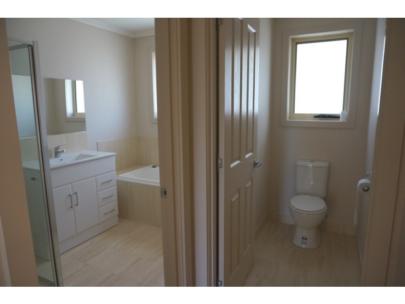 2/4 Gosling Grove, Legana TAS 7277