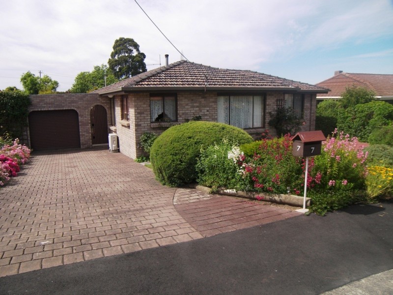 7 Rondora Court, Newnham TAS 7248