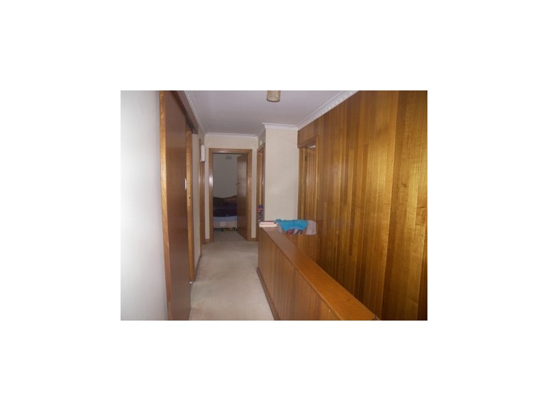 1 Parklands Parade, Newnham TAS 7248