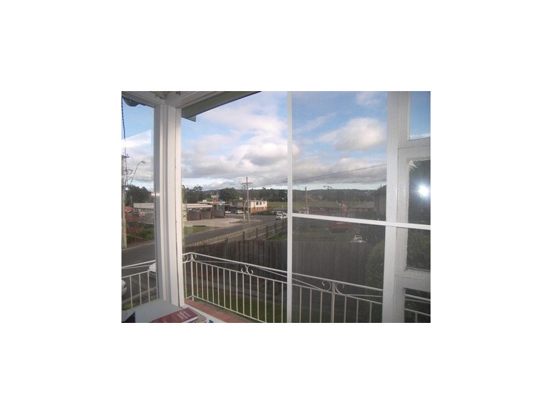 1 Parklands Parade, Newnham TAS 7248