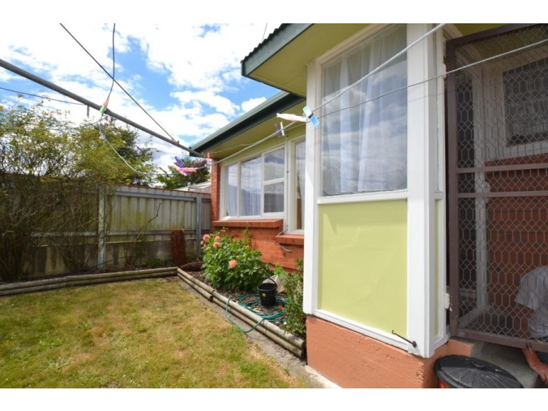 1 Parklands Parade, Newnham TAS 7248