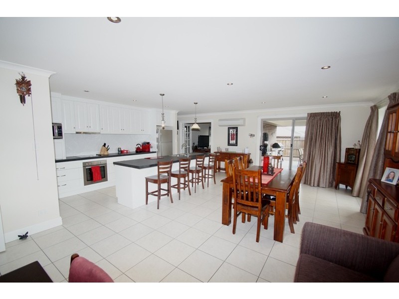 8 Sapphire Court, Perth TAS 7300