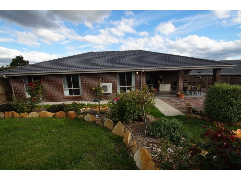8 Sapphire Court, Perth TAS 7300