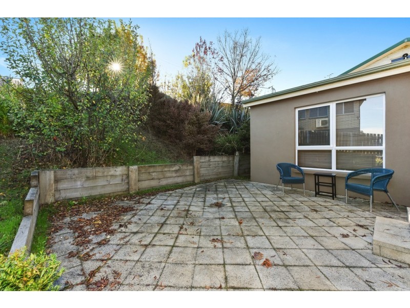 40 Crandon Crescent, Newnham TAS 7248