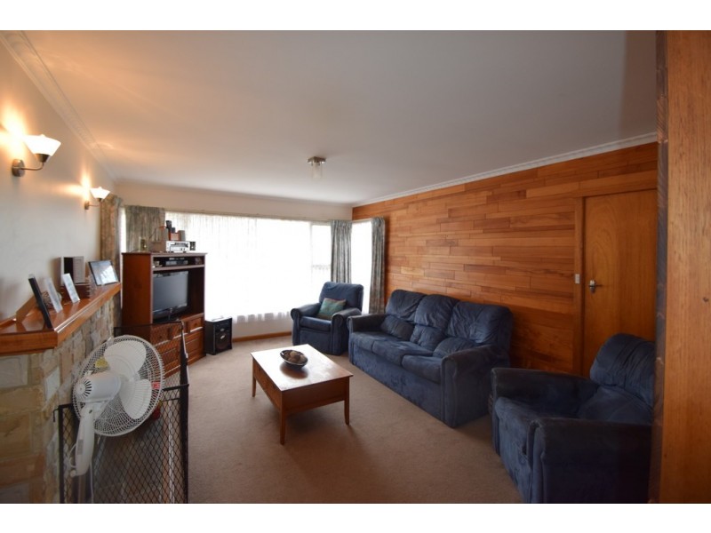 4 Snow Street, Newnham TAS 7248