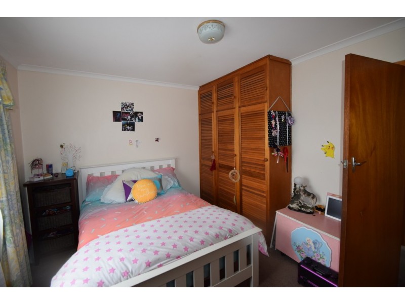 4 Snow Street, Newnham TAS 7248