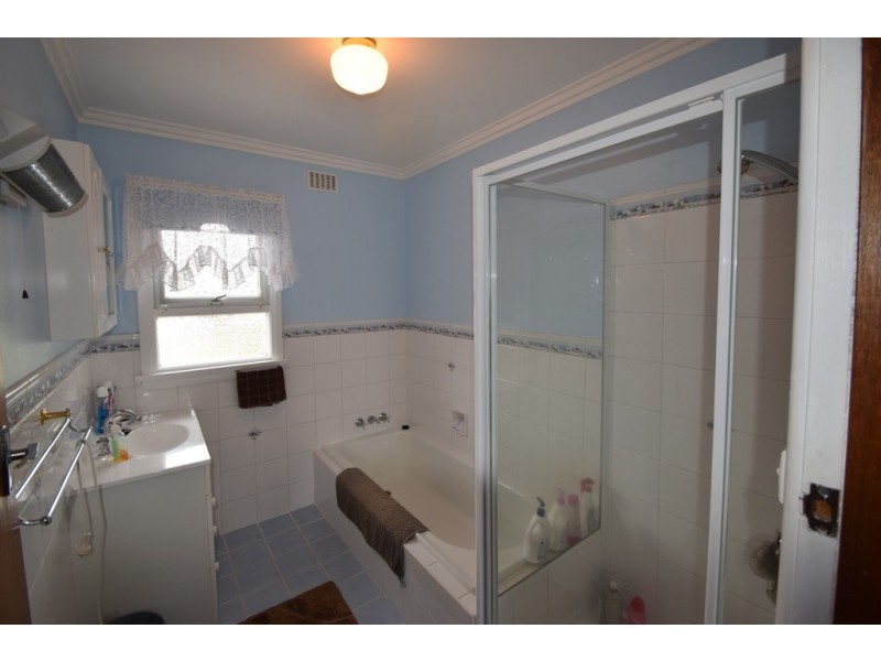 4 Snow Street, Newnham TAS 7248