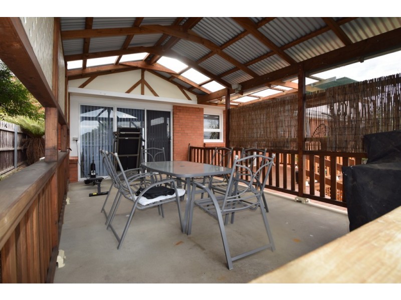 4 Snow Street, Newnham TAS 7248