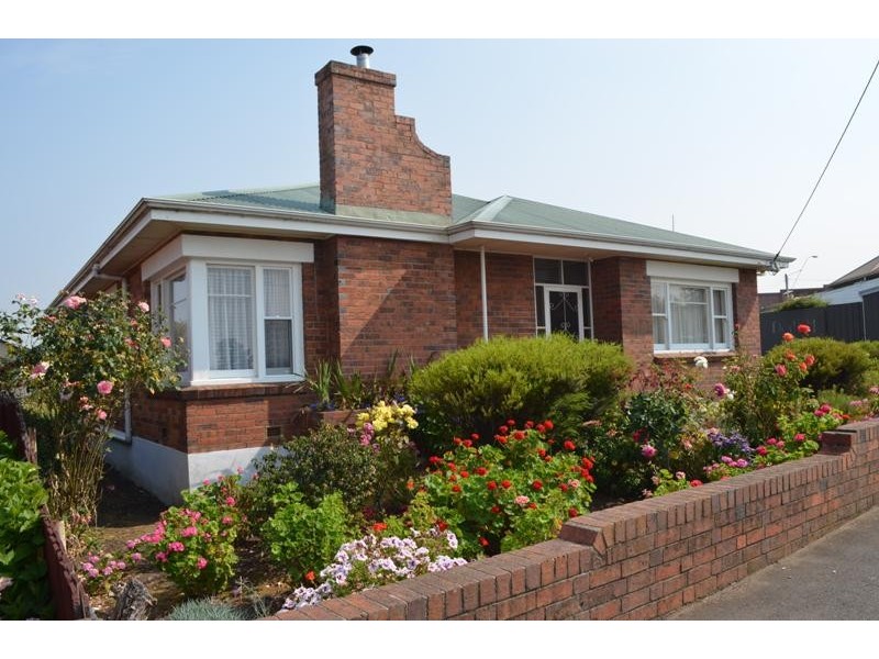 2 Tompsons Lane, Newnham TAS 7248