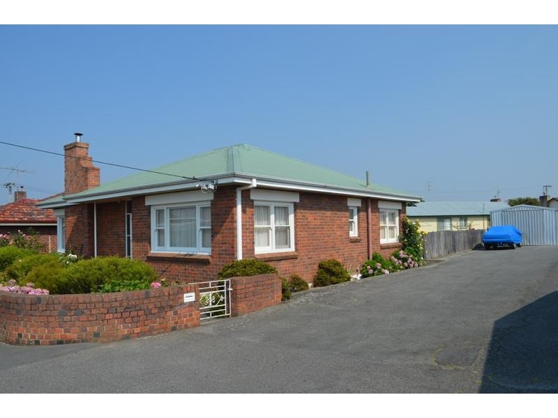 2 Tompsons Lane, Newnham TAS 7248