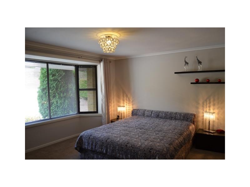 24 Whitford Grove, Trevallyn TAS 7250