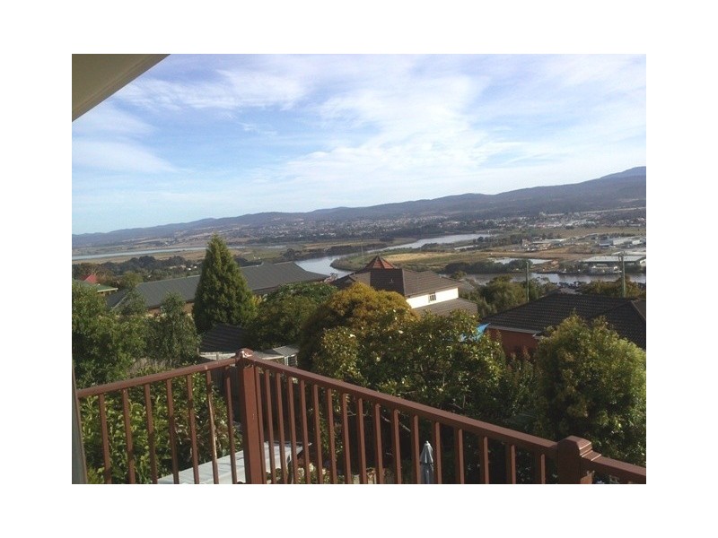 24 Whitford Grove, Trevallyn TAS 7250