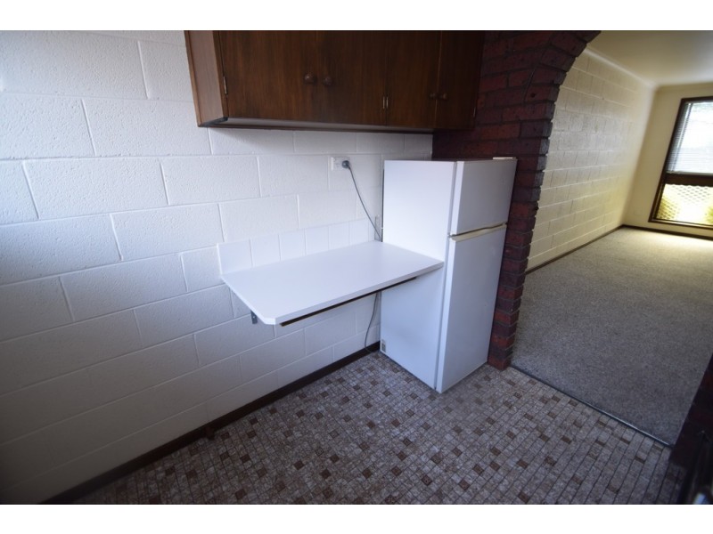 2/9 Barton Street, Mowbray TAS 7248