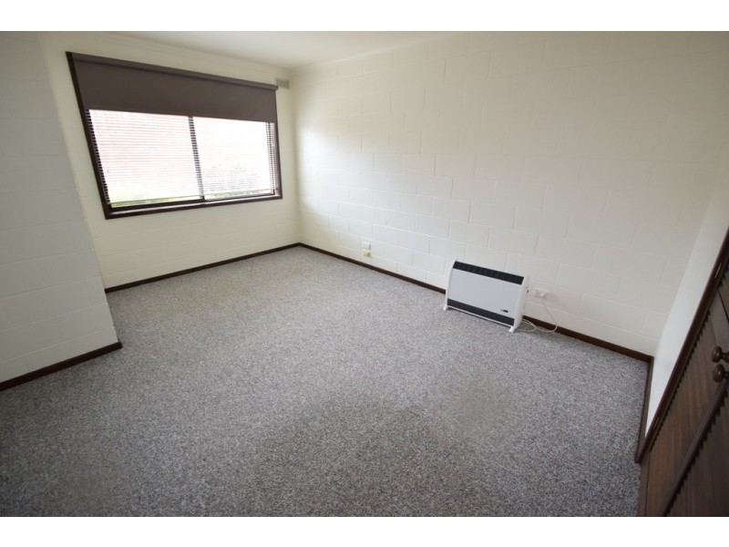 2/9 Barton Street, Mowbray TAS 7248