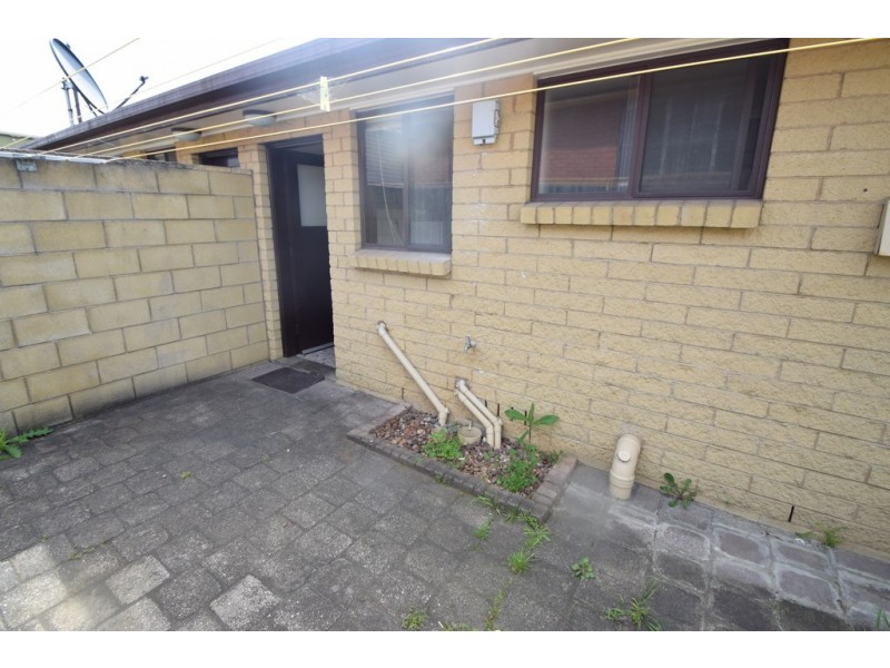 2/9 Barton Street, Mowbray TAS 7248