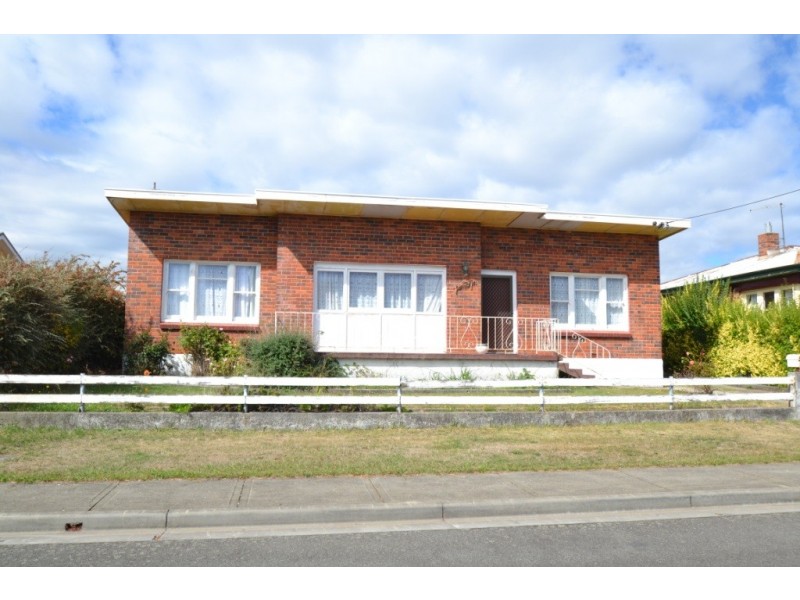 10 Sayer Street, Newnham TAS 7248