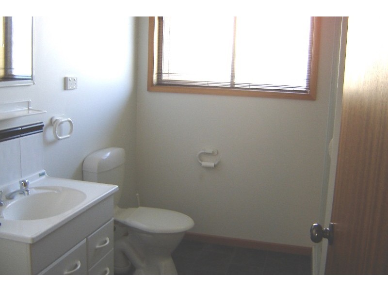 2/12 Mount Garrett Court, Youngtown TAS 7249