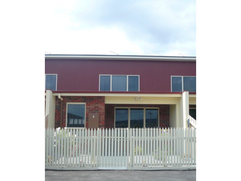 2/11 Goulburn Street, St Leonards TAS 7250