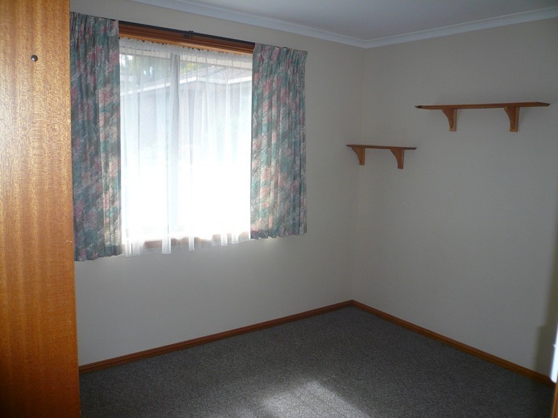 2/38-40 Parklands Parade, Newnham TAS 7248