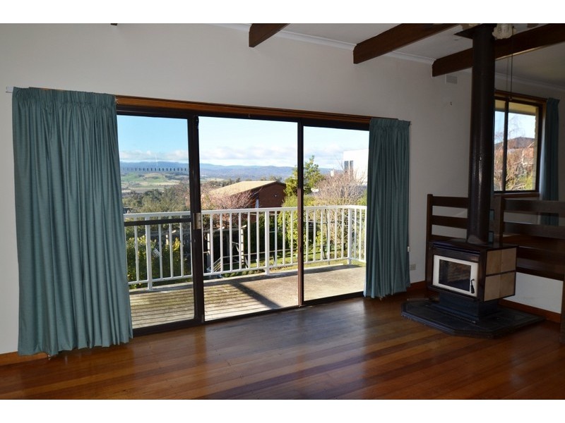 5 Redwood Crescent, Youngtown TAS 7249